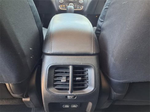 Used 2021 Jeep Cherokee Latitude Plus image 33