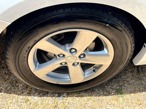 Used 2015 Kia Optima LX image 18