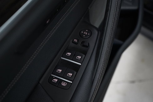 Used 2019 BMW M550i xDrive w/ Premium Package 2 image 19
