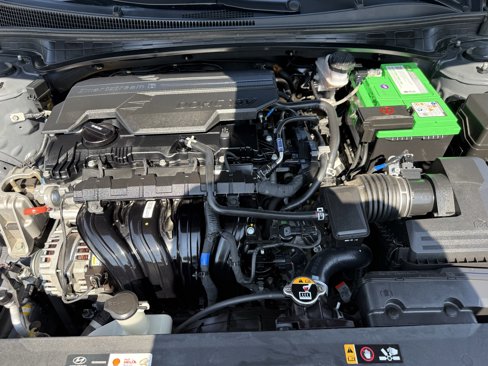 Used 2023 Hyundai Elantra SEL image 32