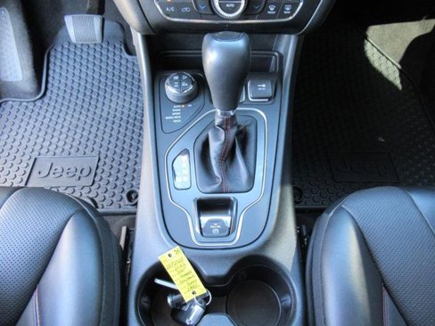 Used 2022 Jeep Cherokee Trailhawk w/ Premium Leather Package image 22