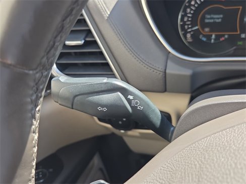 Used 2017 Lincoln MKX Reserve w/ Lincoln MKX Climate Package image 15
