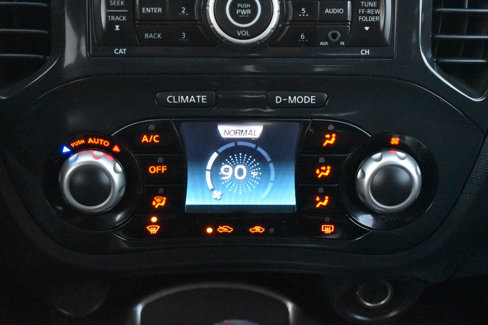 Used 2012 Nissan Juke SV image 25