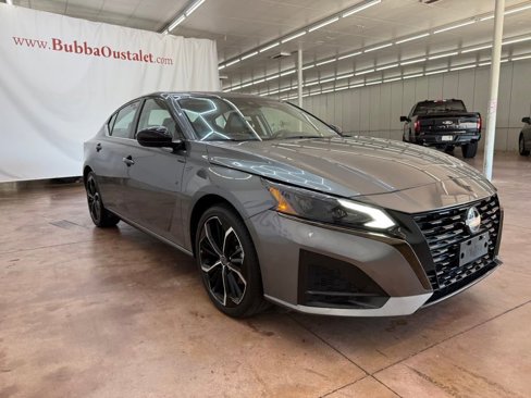 Used 2023 Nissan Altima 2.5 SR image 4