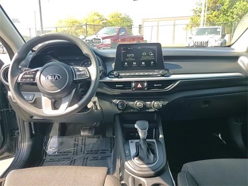 Used 2020 Kia Forte LXS image 11
