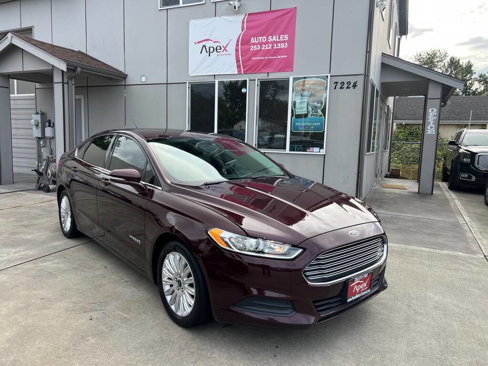Used 2013 Ford Fusion SE image 2