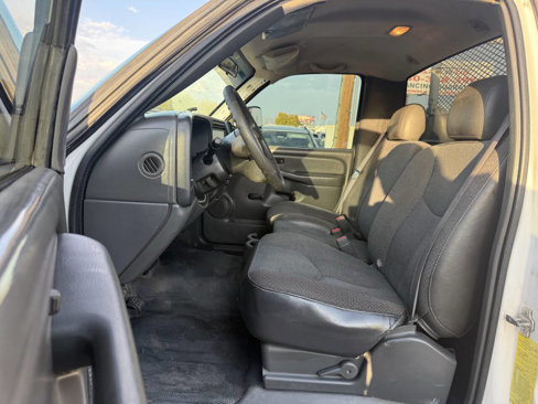Used 2005 Chevrolet Silverado 2500 W/T image 16