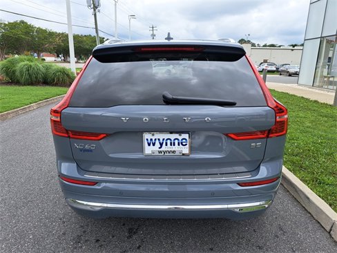 Used 2022 Volvo XC60 B5 Inscription w/ Climate Package image 6