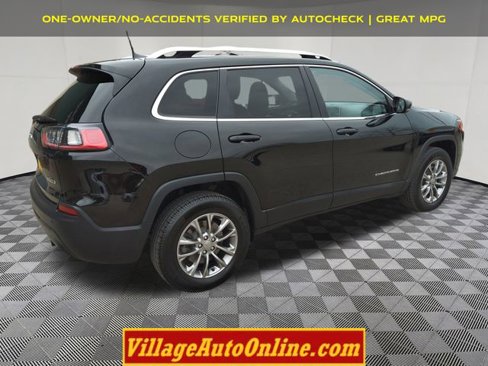 Used 2019 Jeep Cherokee Latitude Plus w/ Cold Weather Group image 4