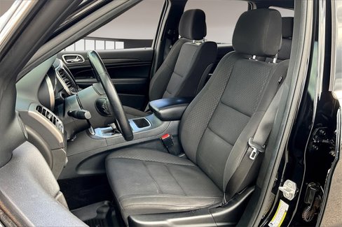 Used 2018 Jeep Grand Cherokee Laredo image 24