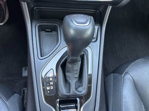 Used 2019 Jeep Cherokee Limited image 31