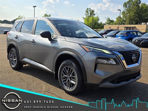 Used 2023 Nissan Rogue S image 1