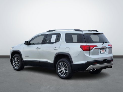 Used 2019 GMC Acadia SLT image 3