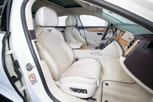 Used 2021 Bentley Flying Spur W12 image 61
