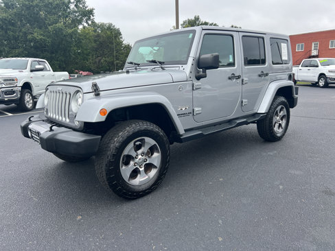 Used 2017 Jeep Wrangler Unlimited Sahara w/ Connectivity Group image 14