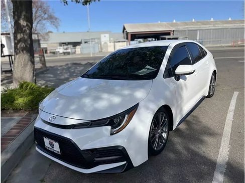 Used 2022 Toyota Corolla SE image 1