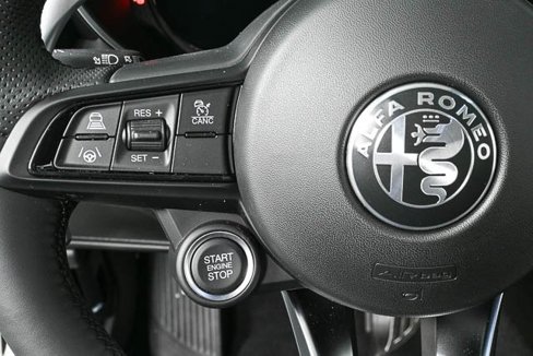 New 2025 Alfa Romeo Giulia w/ Driving Assist Package image 10