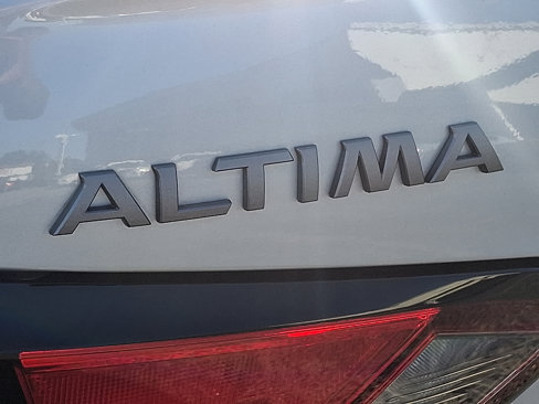 Used 2024 Nissan Altima 2.5 SV image 30