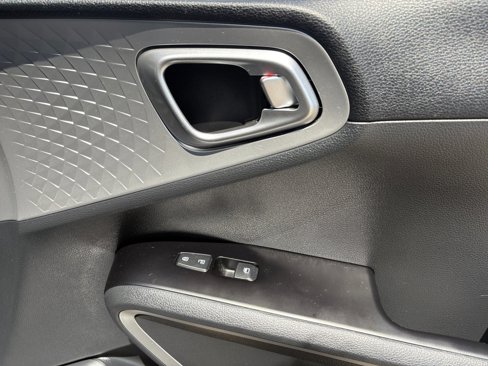 Certified 2022 Kia Soul LX image 32