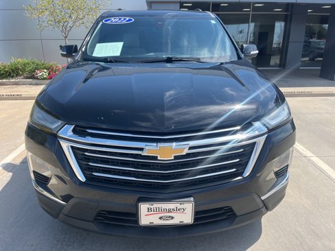 Used 2022 Chevrolet Traverse LT image 2