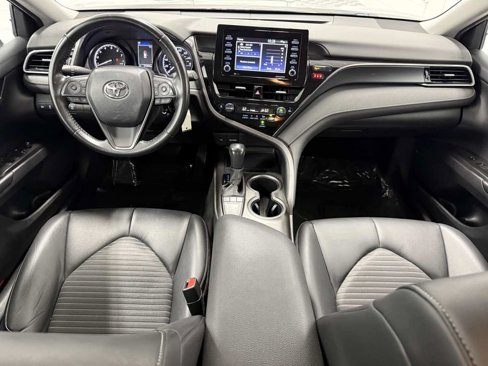 Used 2023 Toyota Camry SE image 12