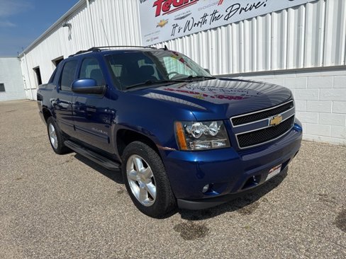 Used 2013 Chevrolet Avalanche LS image 2