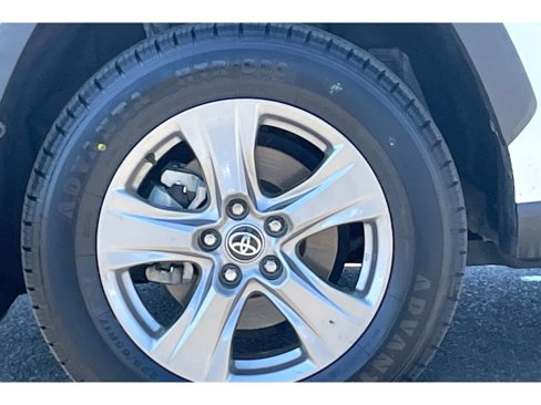 Used 2023 Toyota RAV4 XLE image 39