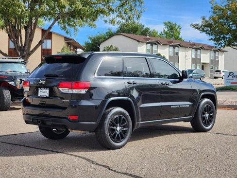Used 2022 Jeep Grand Cherokee Laredo X image 3