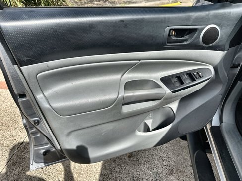 Used 2014 Toyota Tacoma PreRunner image 21