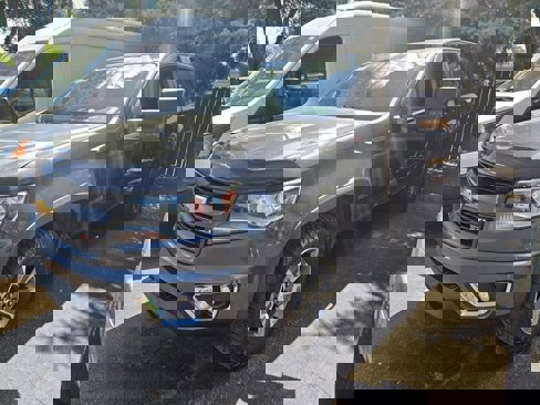 Used 2016 Chevrolet Colorado Z71 image 2