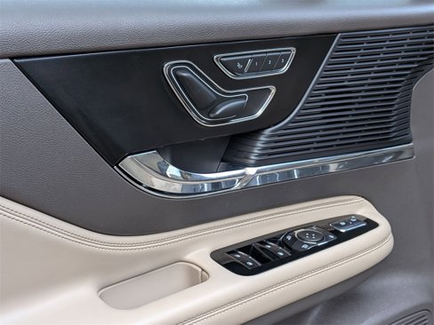 Used 2020 Lincoln Corsair AWD w/ Equipment Group 101A image 14