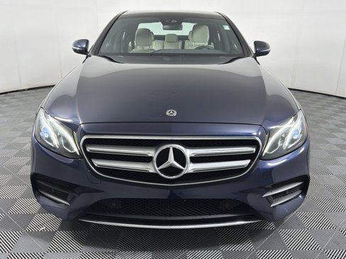 Used 2018 Mercedes-Benz E 300 image 2