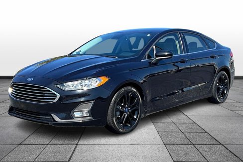 Used 2020 Ford Fusion SE w/ Equipment Group 151A image 3