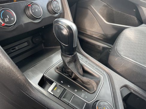 Used 2019 Volkswagen Tiguan S image 14