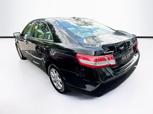 Used 2011 Toyota Camry image 5