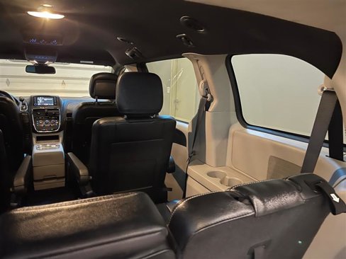 Used 2019 Dodge Grand Caravan SXT image 79