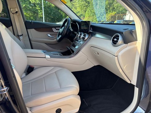 Used 2022 Mercedes-Benz GLC 300 4MATIC image 14