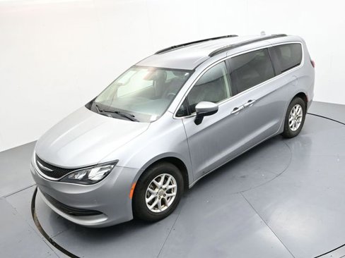 Used 2020 Chrysler Voyager Lxi image 28