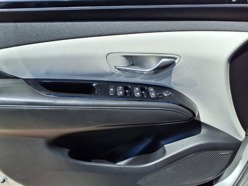 Used 2022 Hyundai Tucson Limited image 22