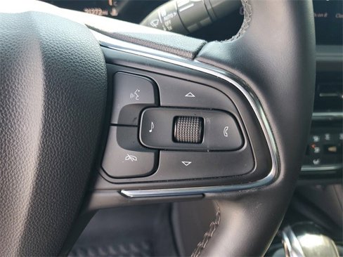 Certified 2025 Buick Envista Sport Touring w/ Convenience II Package image 12
