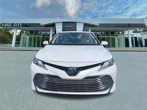 Used 2020 Toyota Camry XLE image 8