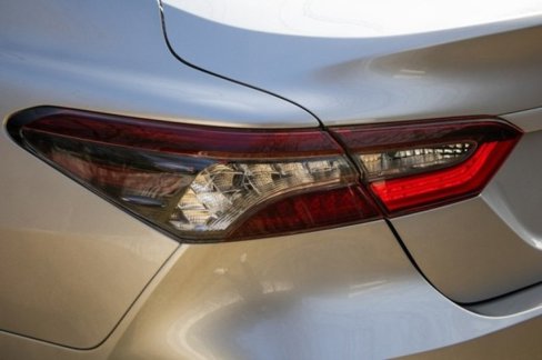 Used 2022 Toyota Camry LE image 14
