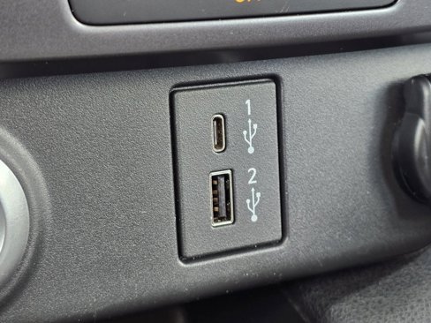 Used 2024 Nissan Leaf S image 4