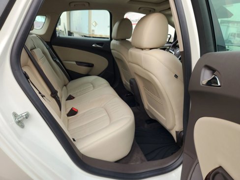 Used 2013 Buick Verano Premium image 17