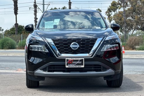 Used 2023 Nissan Rogue SV image 9