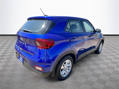 New 2025 Hyundai Venue SE image 7