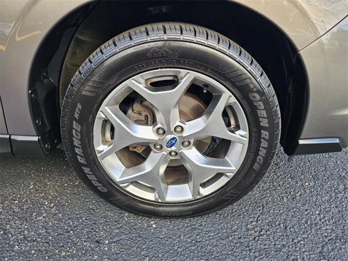 Used 2018 Subaru Forester 2.5i Touring w/ Popular Package #2 image 9