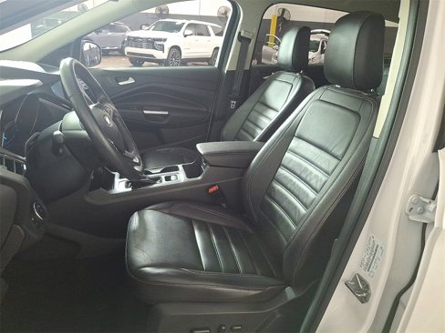 Used 2019 Ford Escape Titanium w/ U9j03 - Titanium Tow Package image 16