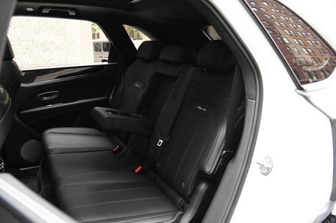 Used 2024 Bentley Bentayga image 12