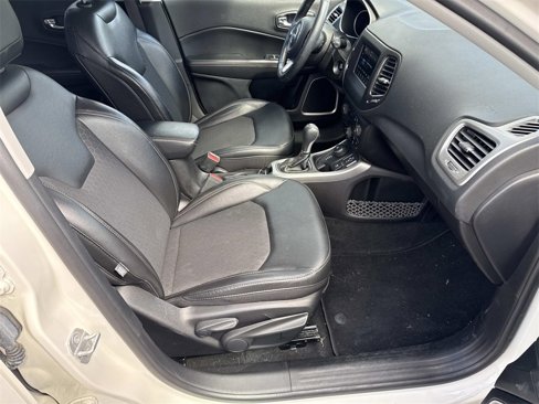 Used 2019 Jeep Compass Latitude w/ Popular Equipment Group image 21